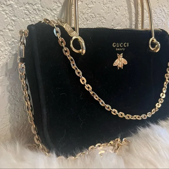 Gucci Black Velvet Cosmetic Pouch Bag with Crossbody Chain and Handles - Picture 5 of 9